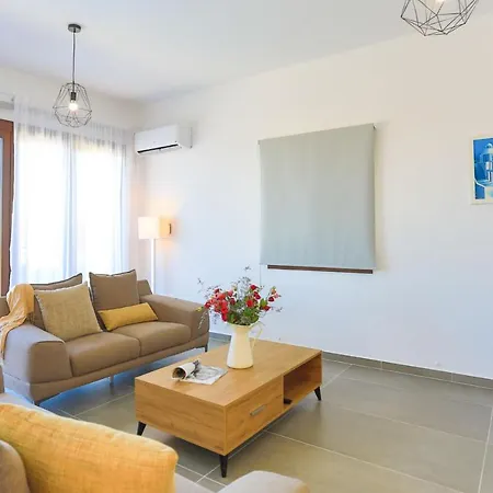 Villa Ernica Lysos