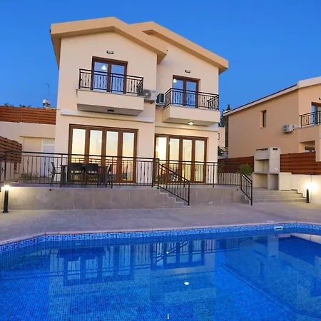 Ernica Villa